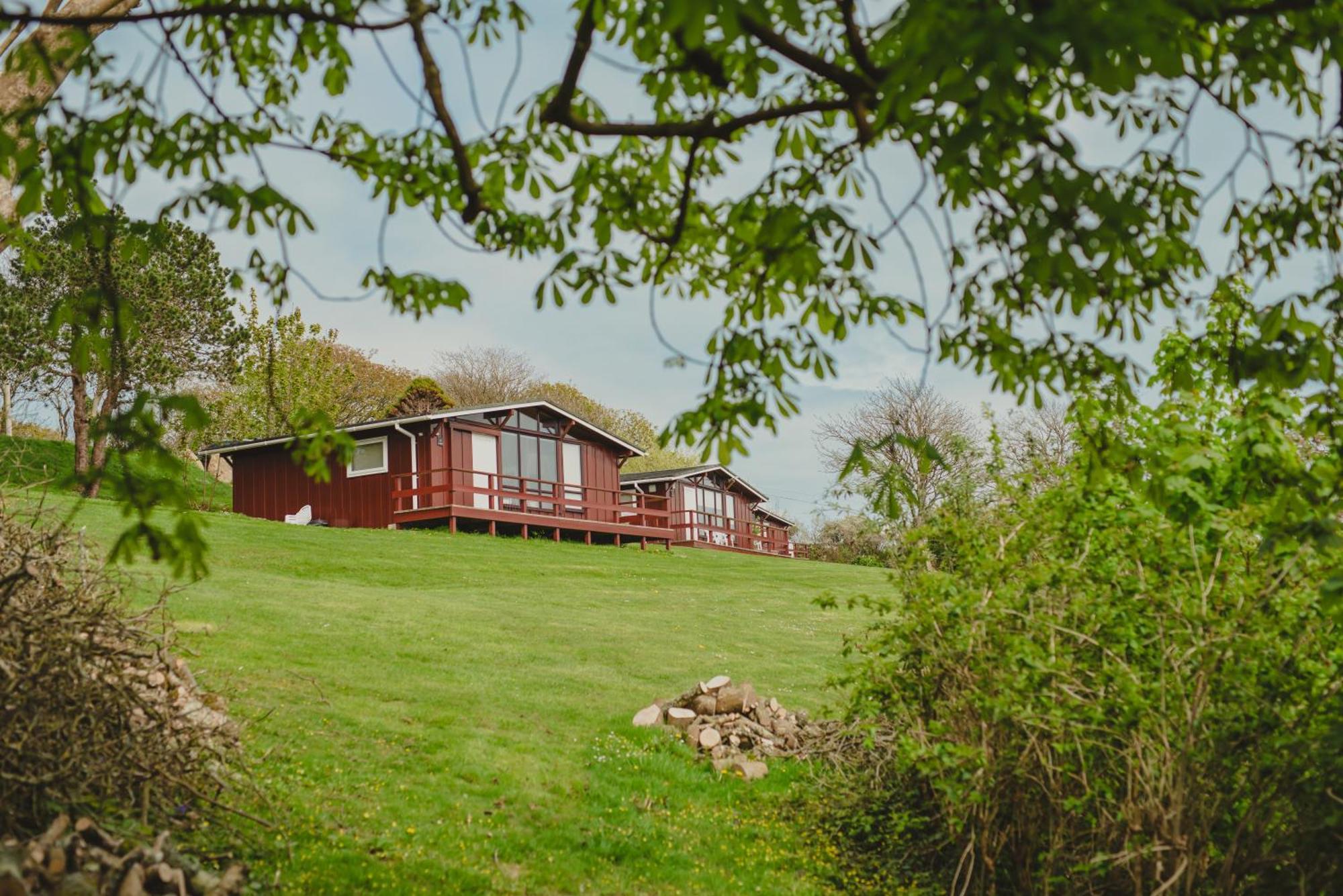 Timber Hill Self Catering Cedar Lodges Брод-Хейвен Экстерьер фото